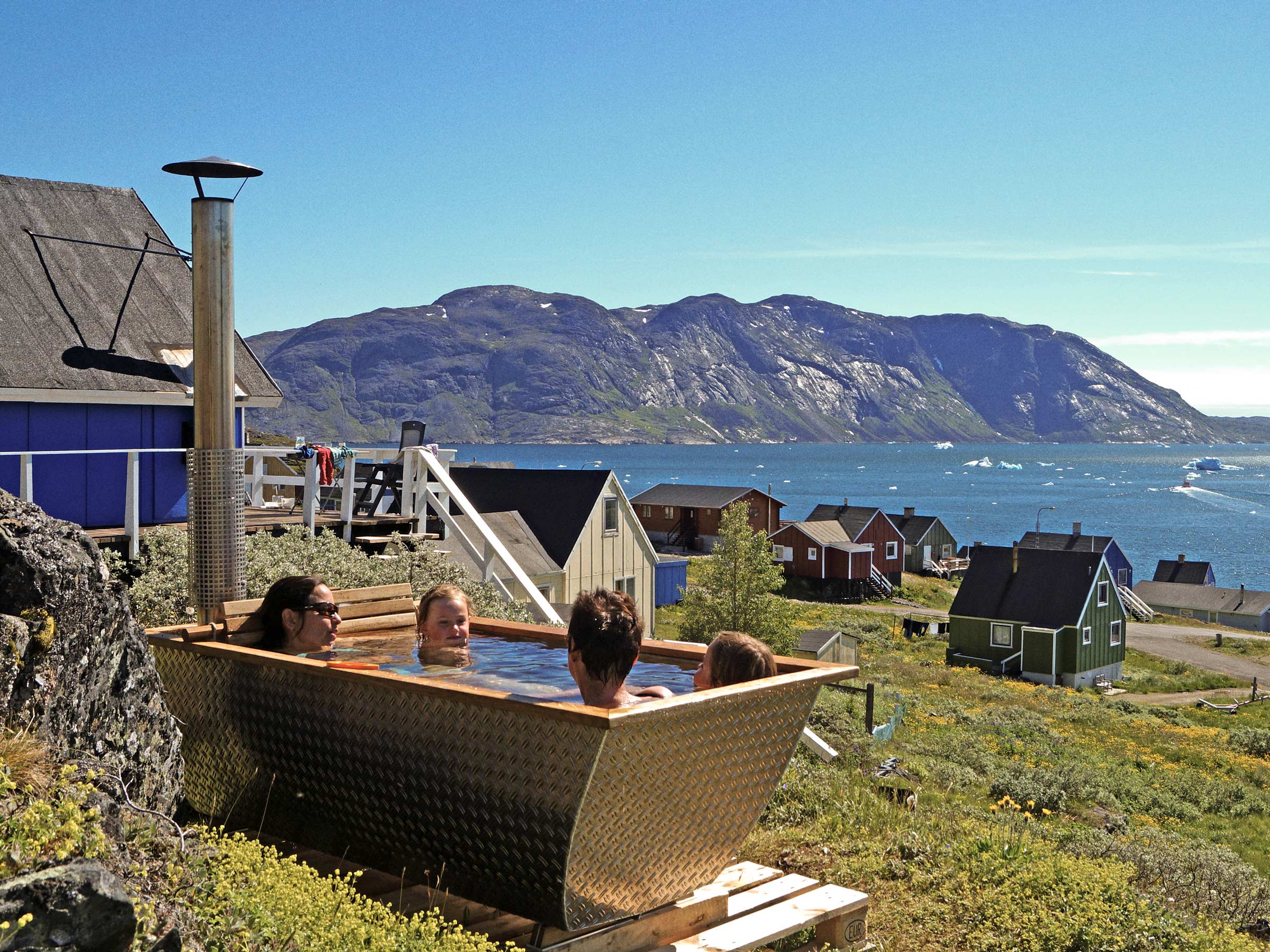 Bohemia Outdoor Heated Hot Tub by Hikki of Sweden