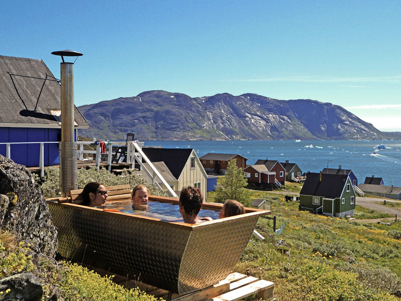 Bohemia Outdoor Heated Hot Tub by Hikki of Sweden